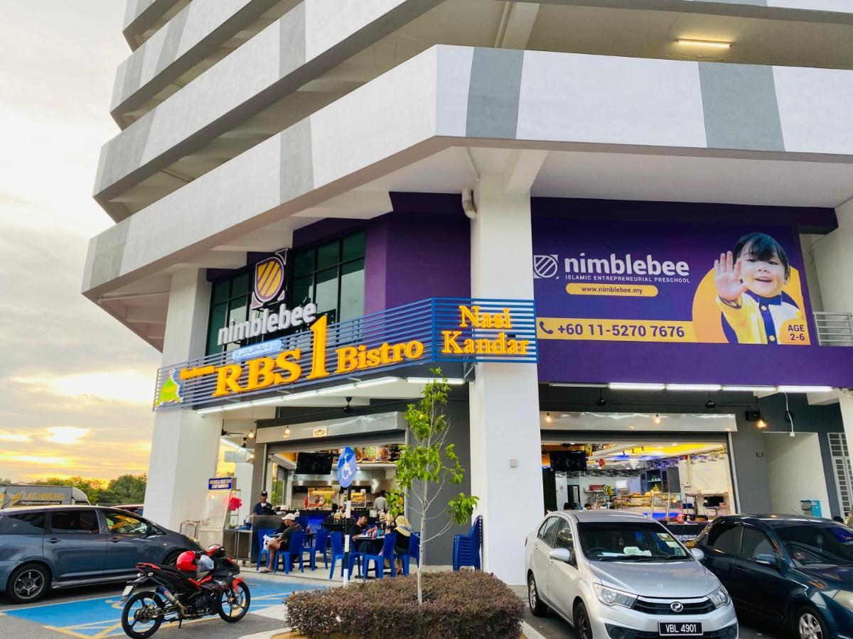 Vista Bangi Soho Ukm, Swimming Pool & River View
